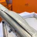 KELLY CUT 31 IN PEARL GRAY ALLIGATOR LEATHER WITH SILVER HARDWARE