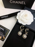 HOOP EARRINGS IN GOLD METAL WHITE PEARL CRYSTAL LOGO