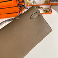 KELLY CUT 31 IN MOCHA BROWN CALFSKIN WITH GOLD HARDWARE