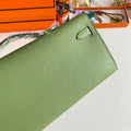 KELLY CUT 31 IN APPLE GREEN CALFSKIN WITH SILVER HARDWARE