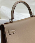 KELLY 28CM IN ETOUPE EPSOM CALFSKIN GOLD HARDWARE