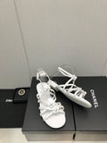FLORAL FLAT SANDAL IN WHITE LAMBSKIN