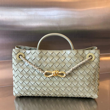 SMALL ANDIAMO 29 IN ECRU BEIGE LAMBSKIN
