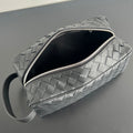 INTRECCIATO CLUTCH 26 IN BLACK CALFSKIN