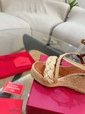 GARAVANI ROCKSTUD WEDGE SANDALS IN BRONZE BROWN CALFSKIN AND BEIGE RAFFIA