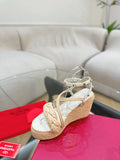 GARAVANI ROCKSTUD WEDGE SANDALS IN WHITE CALFSKIN AND BEIGE RAFFIA