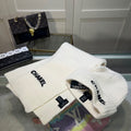 SET HAT AND SCARF IN WHITE WOOL 422599