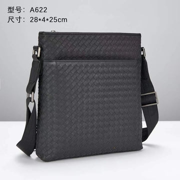 Bottega Veneta Men’s Messenger Cross Body Leather Bag