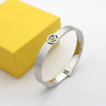 F LOGO BRACELT
