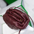 INTRECCIATO POUCH 22 IN BURGUNDY LAMBSKIN