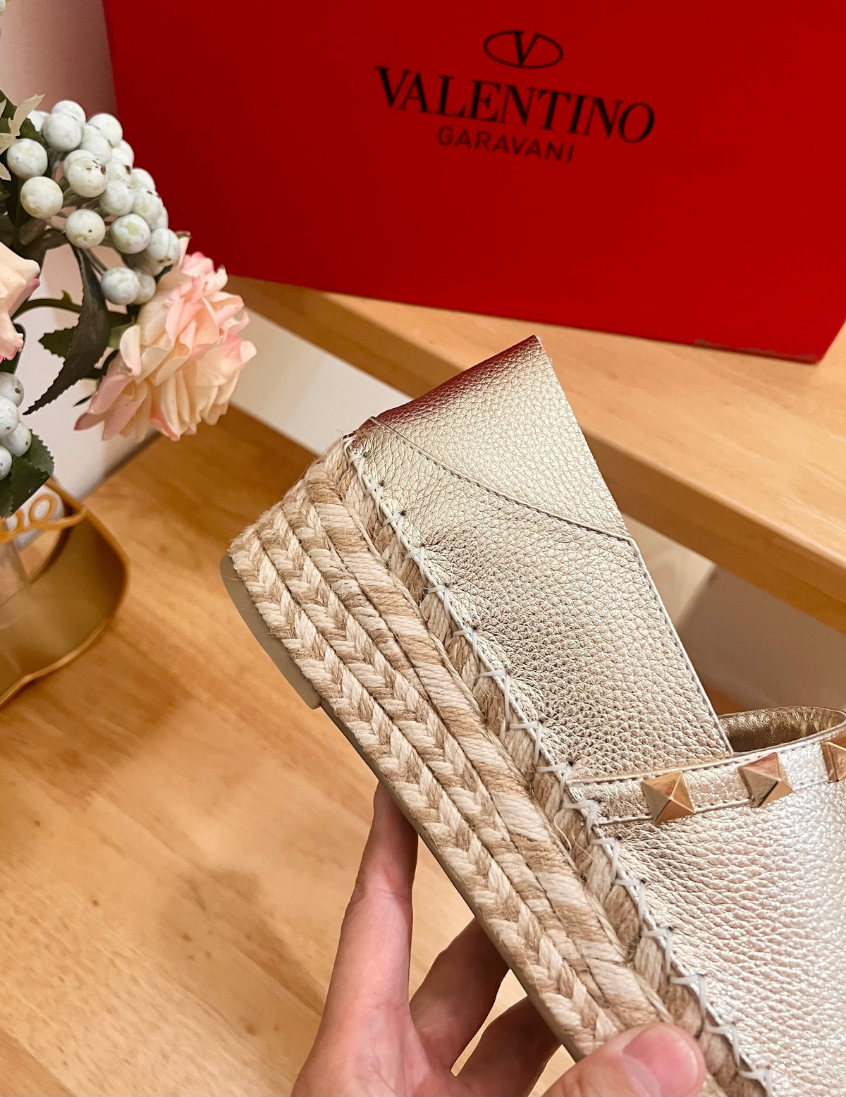 FLAT ESPADRILLE IN SILVER CALFSKIN 2 CM WITH STUDS
