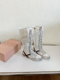 LACE-UP KNEE BOOTS IN BEIGE SUEDE AND WHITE MESH