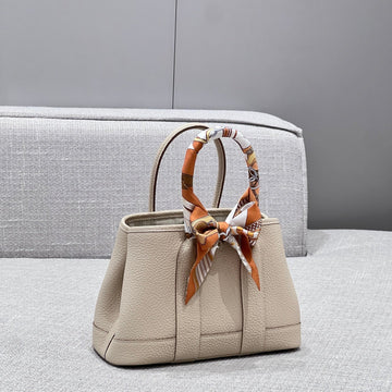 GARDEN PARTY 23CM IN OFF WHITE CALFSKIN
