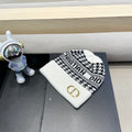 KNITTED BEANIE HAT IN WHITE MIX BLACK CASHMERE WOOL 422479