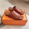 ICONIQUE 25 SANDAL CARAMEL CALFSKIN