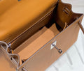 KELLY 25CM IN GOLD EPSOM CALFSKIN SILVER HARDWARE