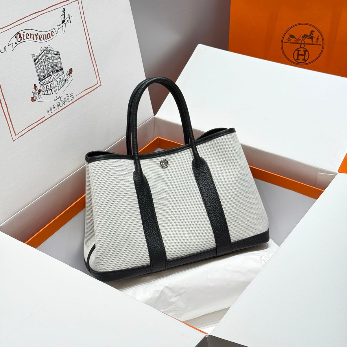 GARDEN PARTY 30CM IN WHITE TOILETS COTTON CANVAS AND BLACK CALFSKIN