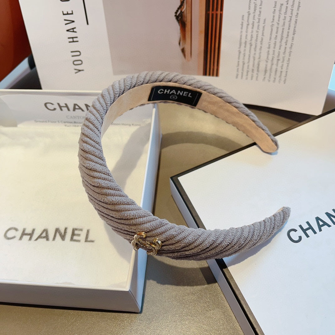 KHAKI BROWN FABRIC HAIRBAND WITH GOLD LOGO 414435