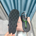 FLIP-FLOPS BLACK COWHIDE WITH CRYSTALS-KELLY GREEN