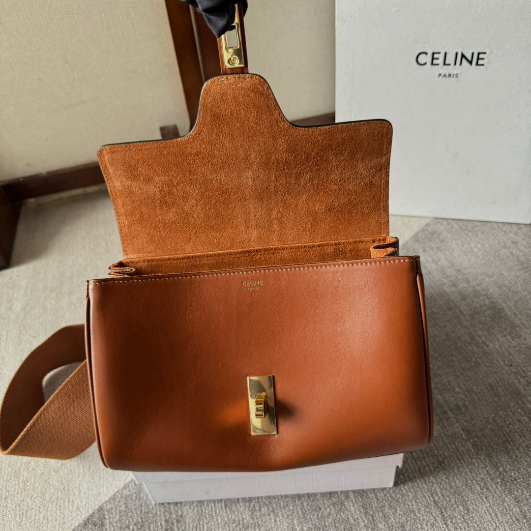 FLAP SHOULDER BAG 23 IN BRONZE BROWN LAMBSKIN GOLD HARDWARE
