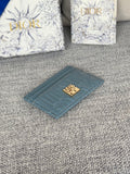 FREESIA CARD HOLDER 10 IN BABY BLUE QUILTED ALLOVER CALFSKIN