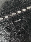 SUPERBUSY MESSENGER BAG 33 IN BLACK ARENA LAMBSKIN