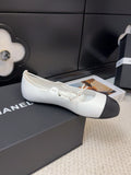 FLAT MARY JANE PUMPS IN WHITE LAMBSKIN MIX BLACK FABRIC