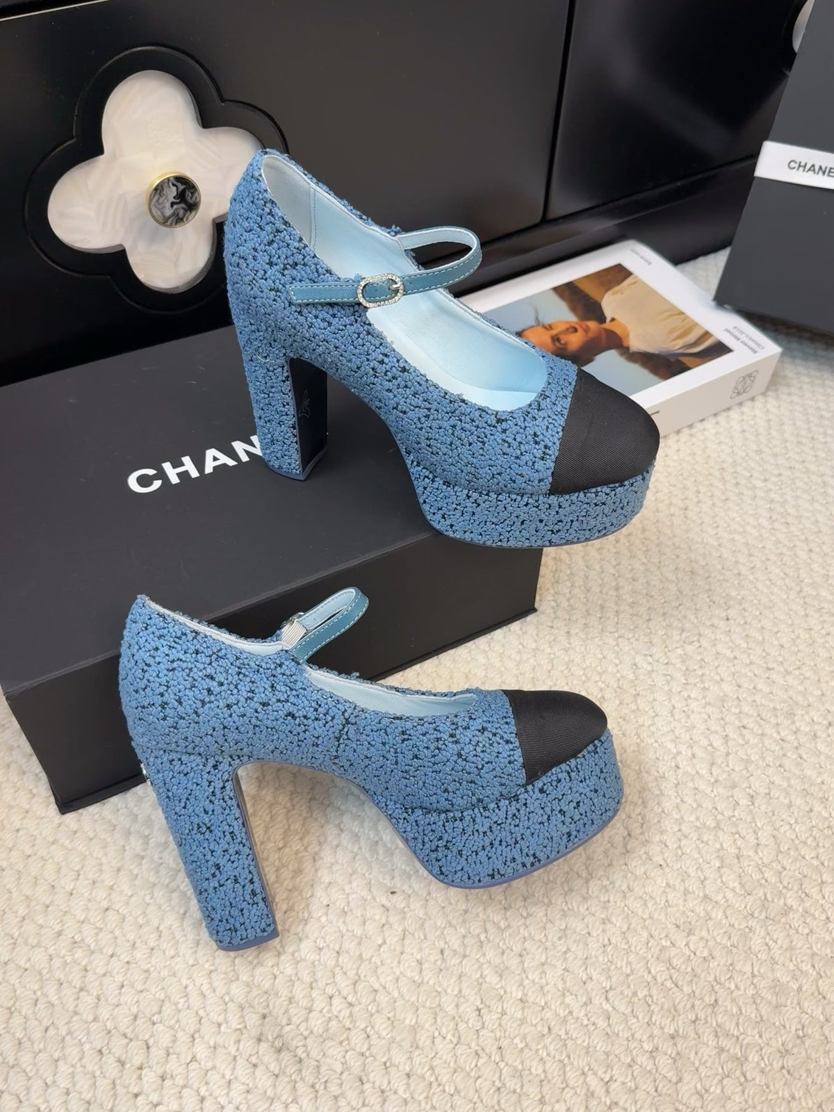 FLATFORM SANDAL IN AEGEAN BLUE TWEED AND BLACK FABRIC
