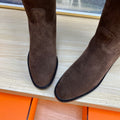 KNEE HIGH BOOTS IN CHOCOLATE BROWN SUEDE