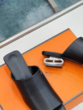 IDOLE SANDAL IN BLACK CALFSKIN