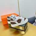FREE SNEAKER IN WHITE CALFSKIN AND 