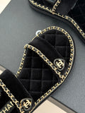 FLAT CHAIN HEART SANDAL IN BLACK VELVET