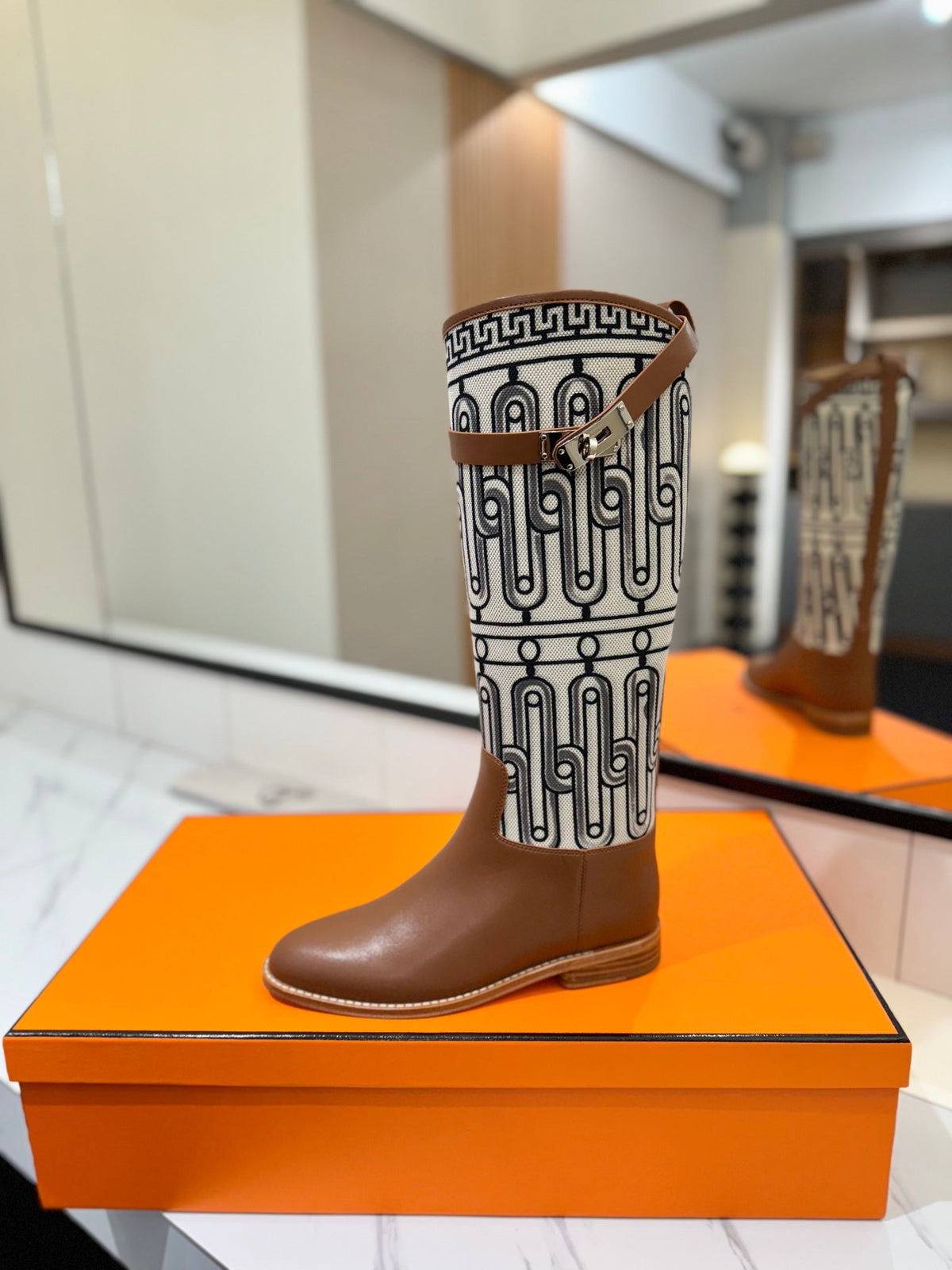 JUMPING BOOT 2 CM IN BRONZE BROWN CALFSKIN AND BLACK MIX WHITE FABRIC