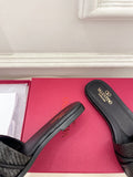 GARAVANI V LOGO SIGNATURE SLIDE IN BLACK RAFFIA AND CALFSKIN