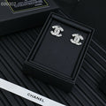 STUD EARRINGS IN SILVER METAL PEARLY WHITE AND CRYSTAL